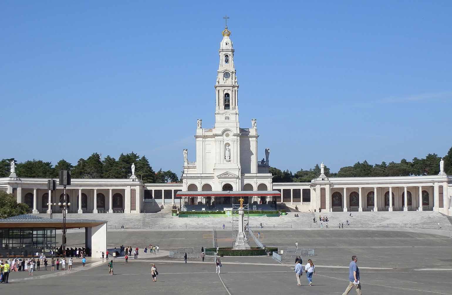 2 Basílica Nossa Senhora do Rosário de Fátima