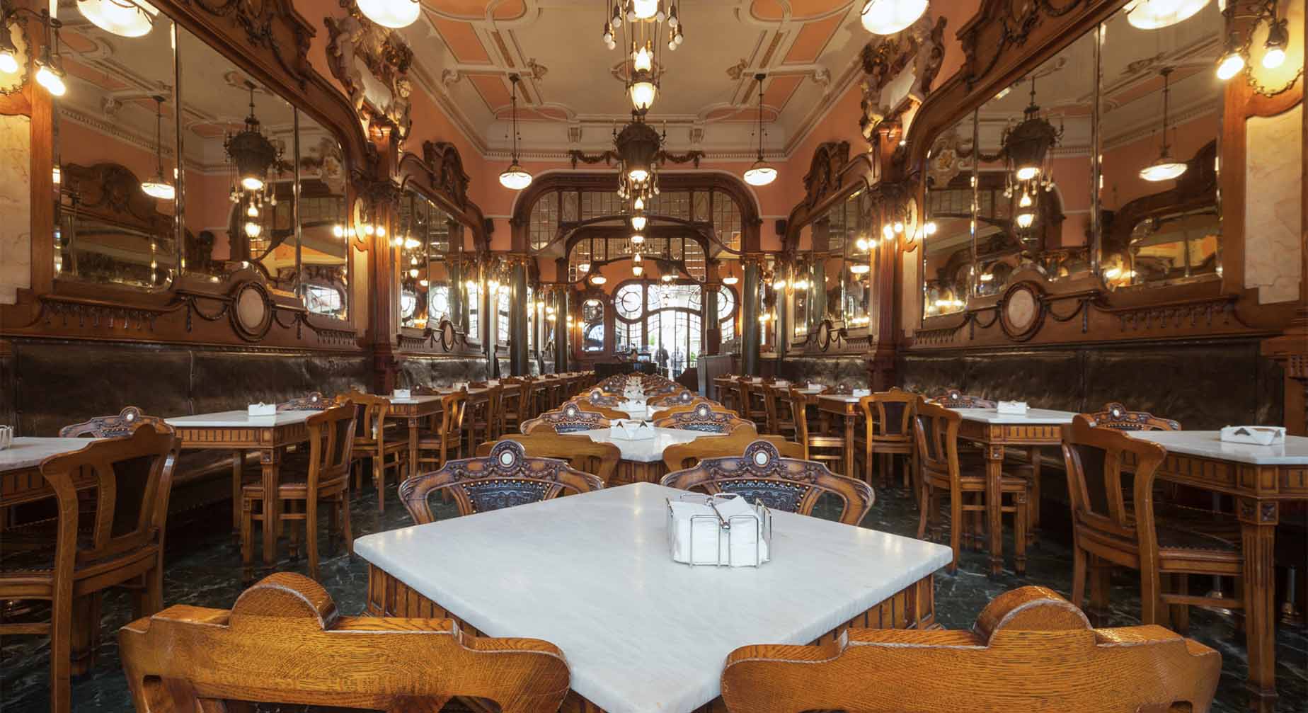 11 Cafe Majestic